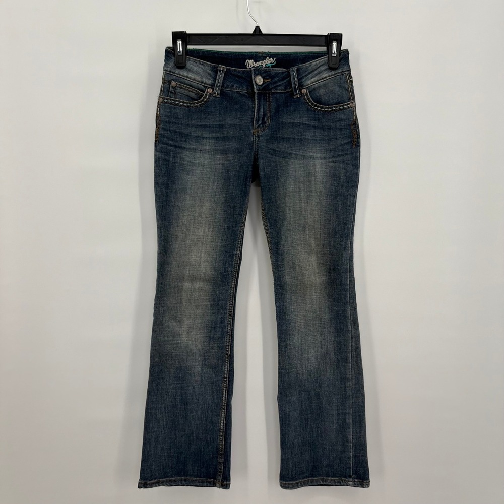 Wrangler Women Boot Cut Jeans Medium Wash Low Rise Stretch Y2K Size 3/4x30 Denim